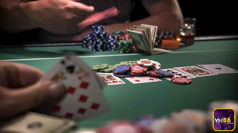 Học cách chơi Poker trong 15 phút cho tân thủ cực dễ hiểu